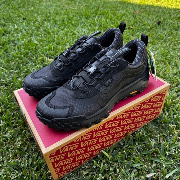 Vans Crosspath XC GORE-TEX all-terrain waterproof shoes (M 9.5 / W 11)
